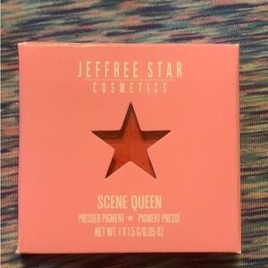 Nib single red color eyeshadow Jeffree Star